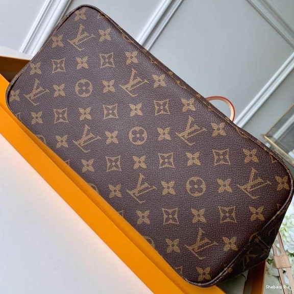 Louis MM Neverfull Vuitton 0718